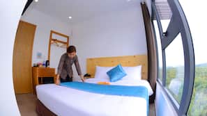 Minibar, blackout drapes, free WiFi, wheelchair access