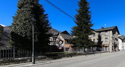 Hostal Vall d'Aneu