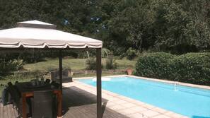 Piscine extérieure (ouverte en saison)