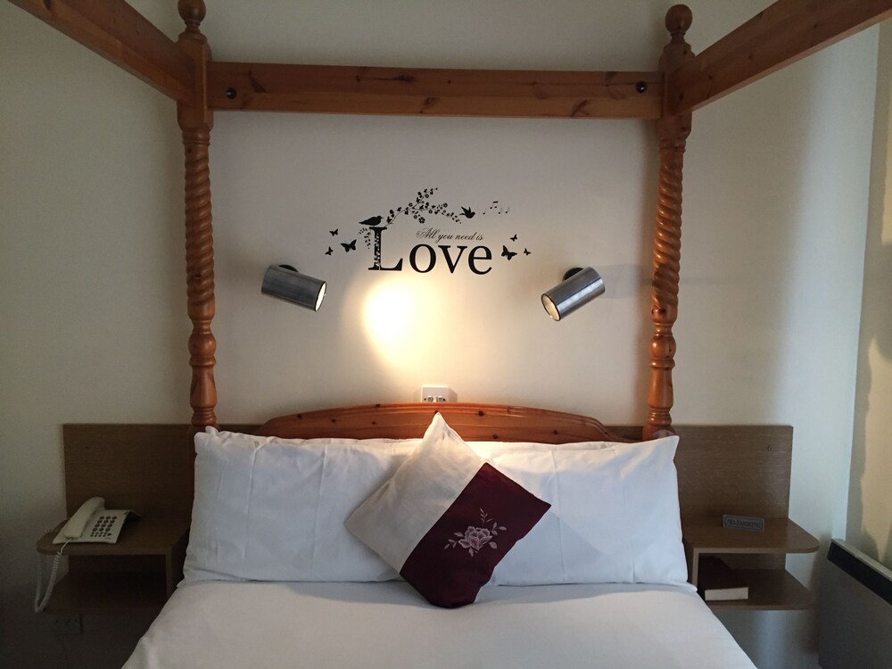 Abbey Hotel & Conference Centre