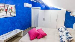 1 bedroom, individually decorated, individually furnished, desk