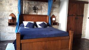 1 chambre, décoration personnalisée, ameublement personnalisé