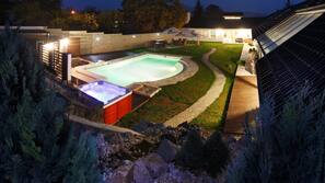 Indoor pool, seasonal outdoor pool, pool umbrellas