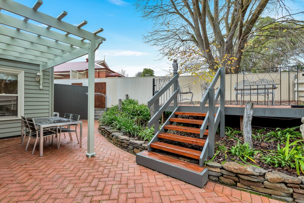 Grandview Accommodation - The Flaxley Apartments