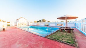 Indoor pool, outdoor pool