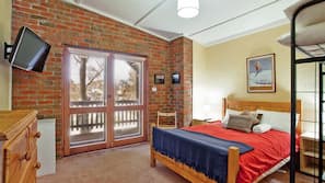 4 bedrooms, iron/ironing board, linens