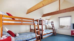 4 bedrooms, iron/ironing board, linens
