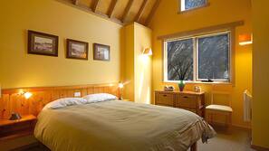 1 bedroom, iron/ironing board, linens