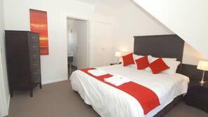 2 bedrooms, iron/ironing board, linens
