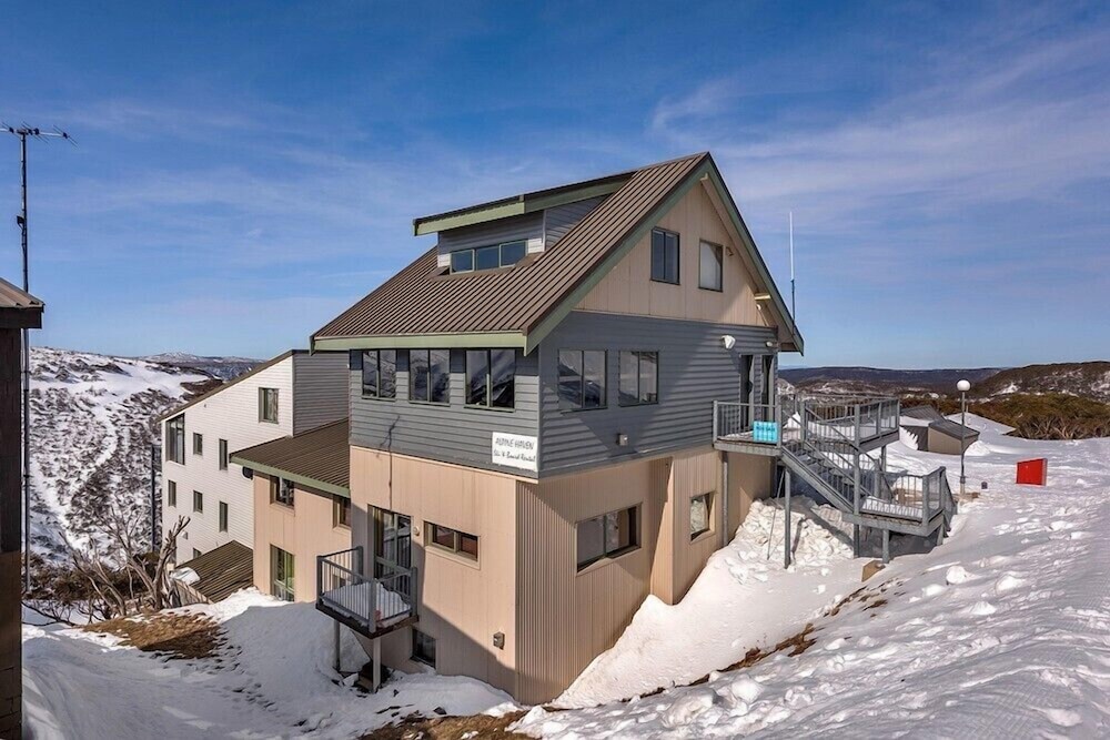 Alpine Haven 8