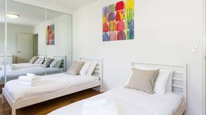 4 bedrooms, iron/ironing board, cribs/infant beds, rollaway beds