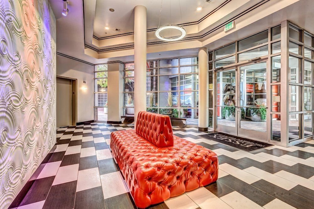 Fountain Court Jewel Suite Two Bedroom Apartment Seattle