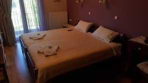 Blackout drapes, soundproofing, free WiFi, linens