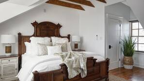 Premium bedding, iron/ironing board, free WiFi