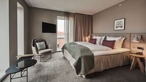 In-room safe, desk, free WiFi, wheelchair access
