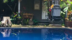 Kolam renang outdoor
