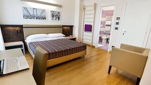Frigobar, Wi-Fi de cortesia, roupa de cama