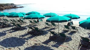 Una spiaggia nelle vicinanze