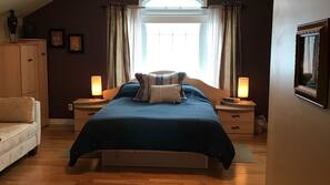 3 bedrooms, iron/ironing board, WiFi, linens