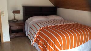 3 Schlafzimmer, Bügeleisen/Bügelbrett