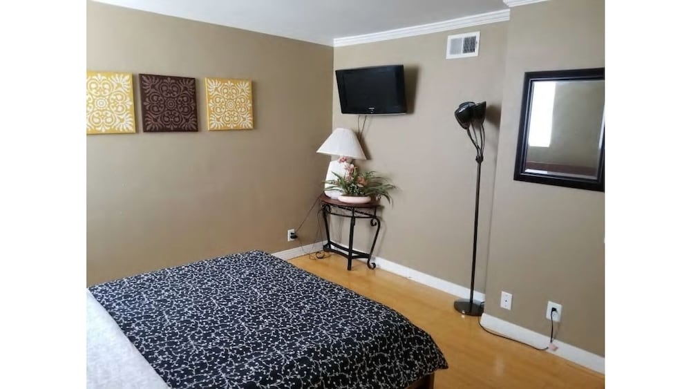 Apartment for Rent Central Phoenix Fully Furnished