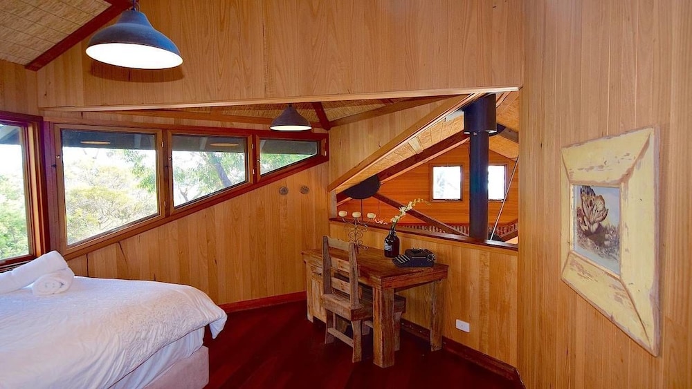 The Last Straw - Luxury Straw Bale House