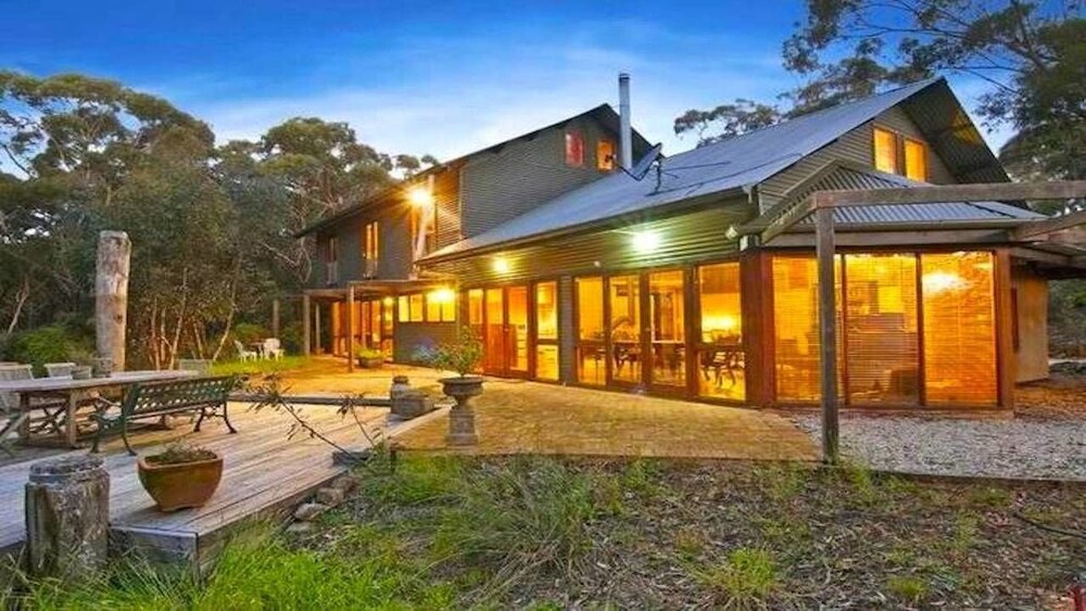 The Last Straw – Luxury Straw Bale House
