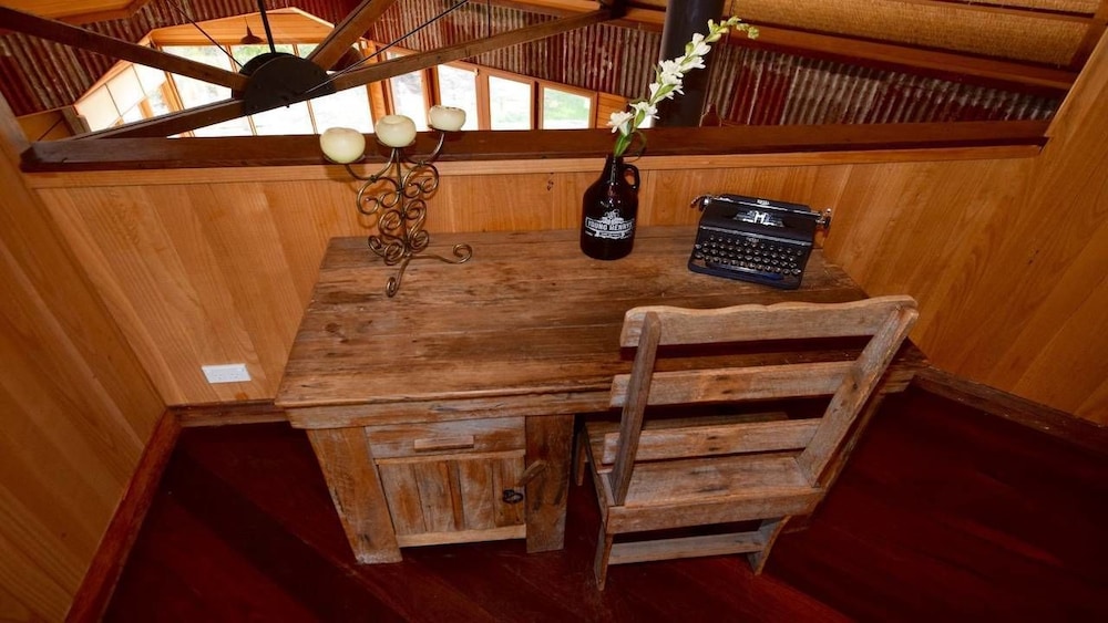 The Last Straw - Luxury Straw Bale House