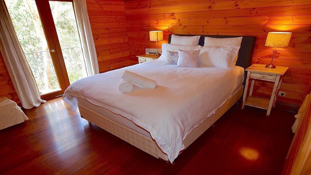The Last Straw - Luxury Straw Bale House