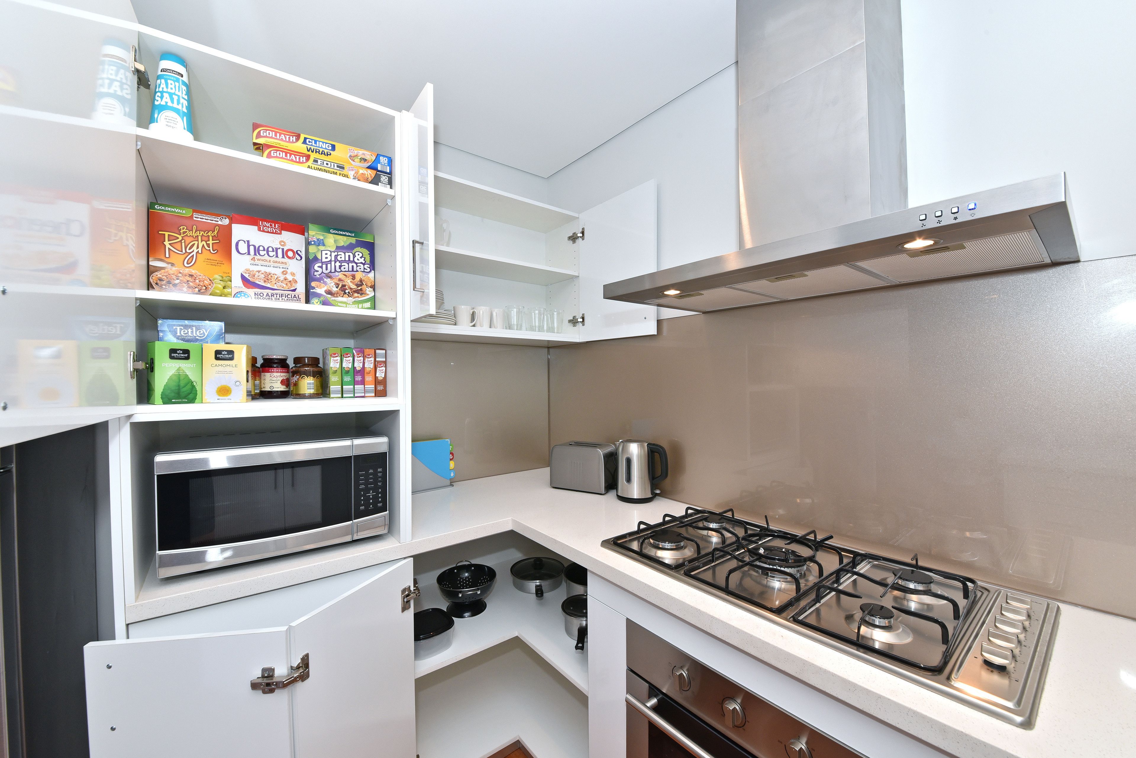 Stylish Apartment near Perth City 2210