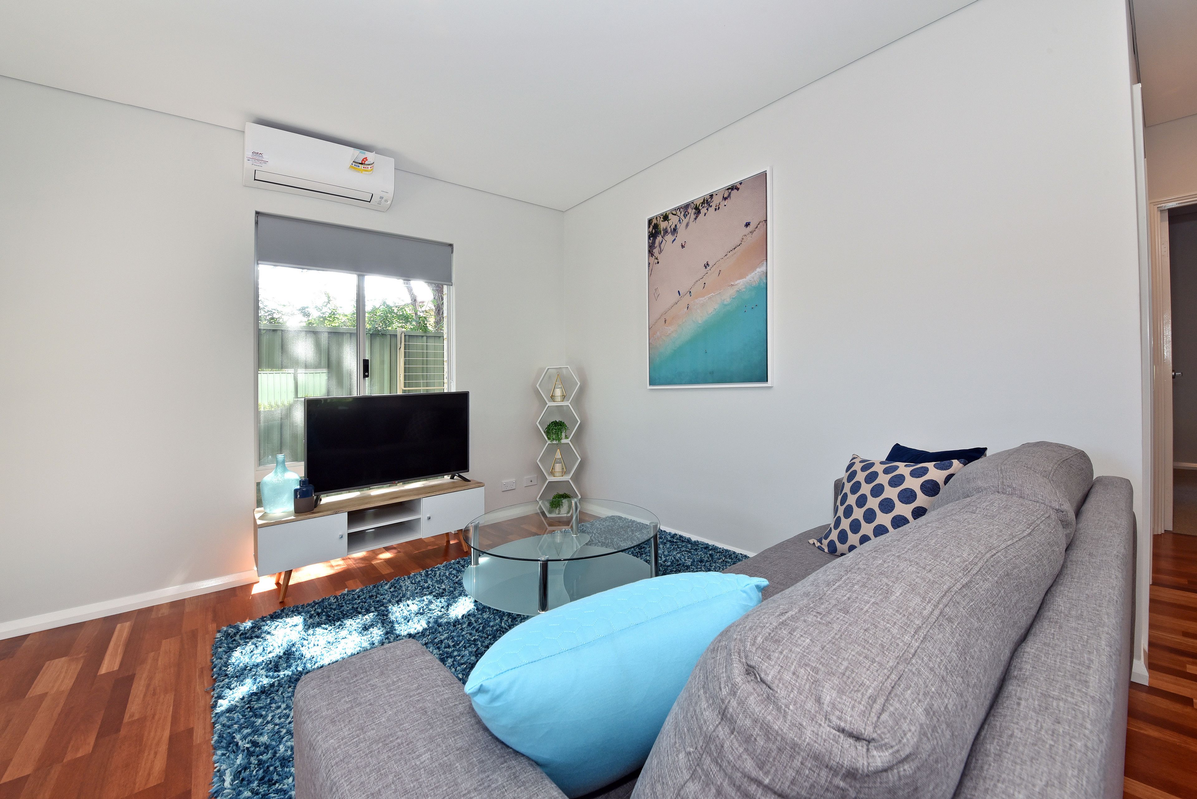 Stylish Apartment near Perth City 2210