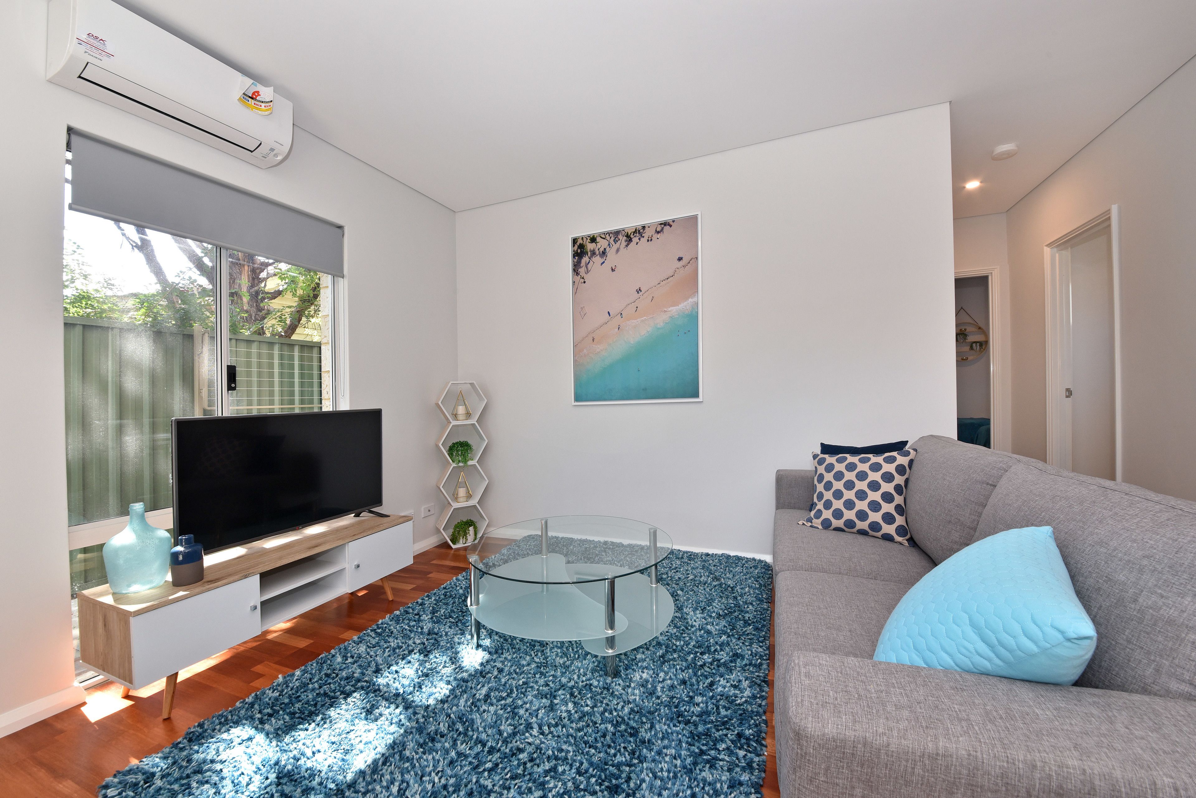 Stylish Apartment near Perth City 2210