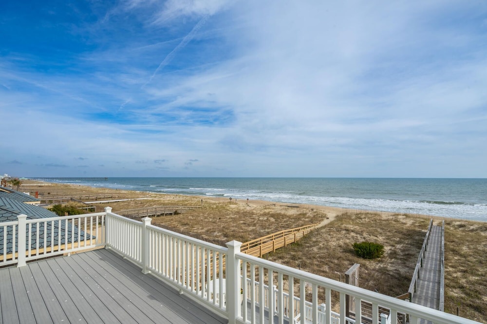 Big Bird - Gorgeous 7 Bedroom Oceanfront Home with a Private Pool, Private Walkw