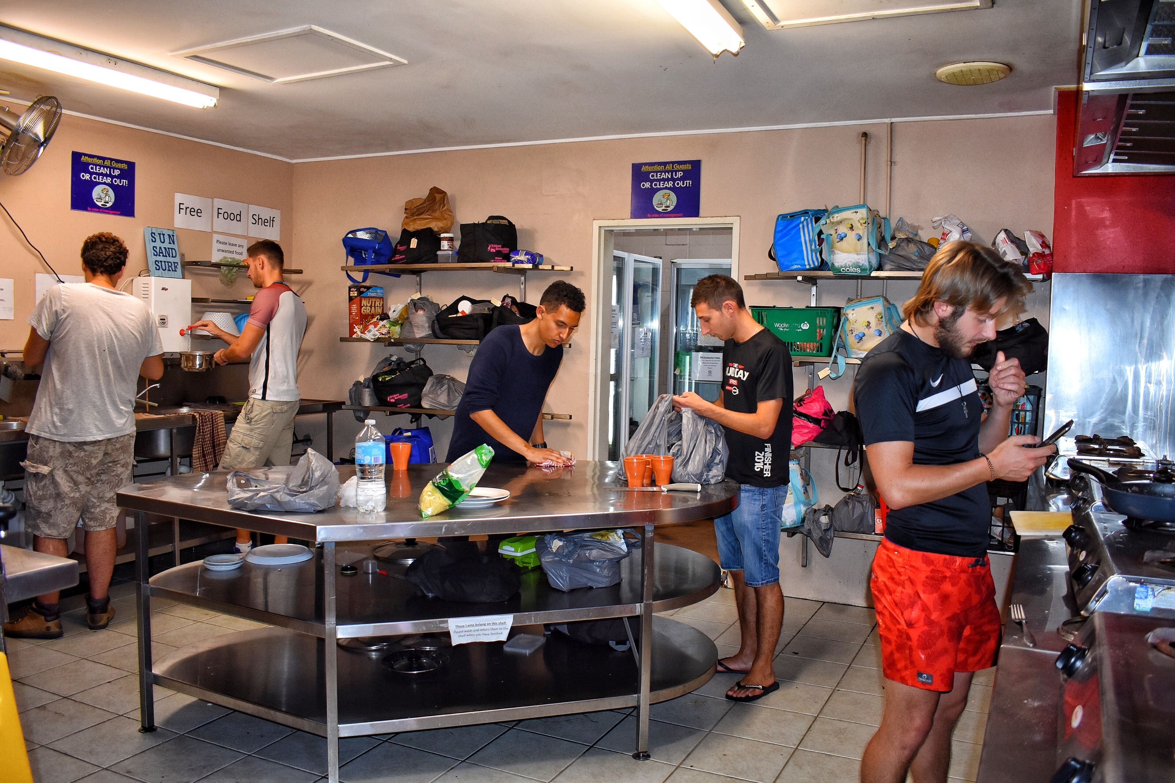 Brisbane Backpackers Resort - Group of 8