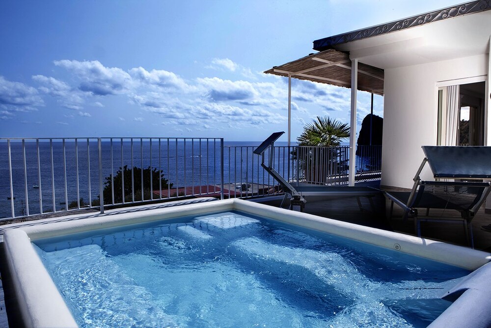 Villa Rita Apartments In Massa Lubrense Hotel Rates