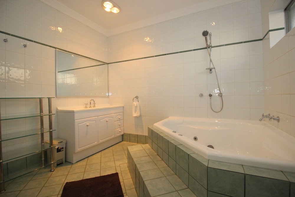 Swan View Family Home