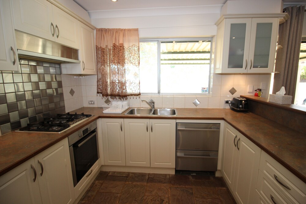 Swan View Family Home