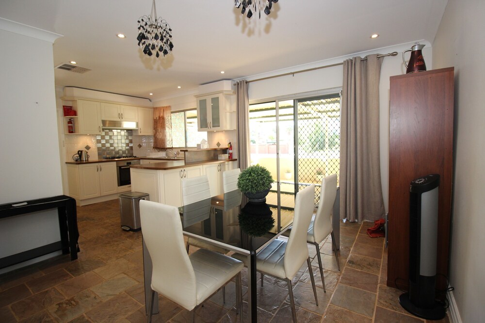 Swan View Family Home