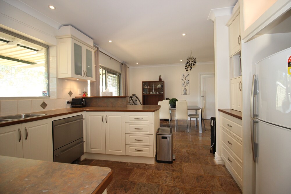 Swan View Family Home