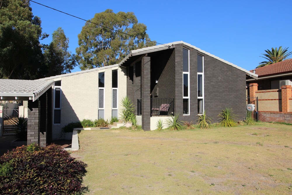 Swan View Family Home