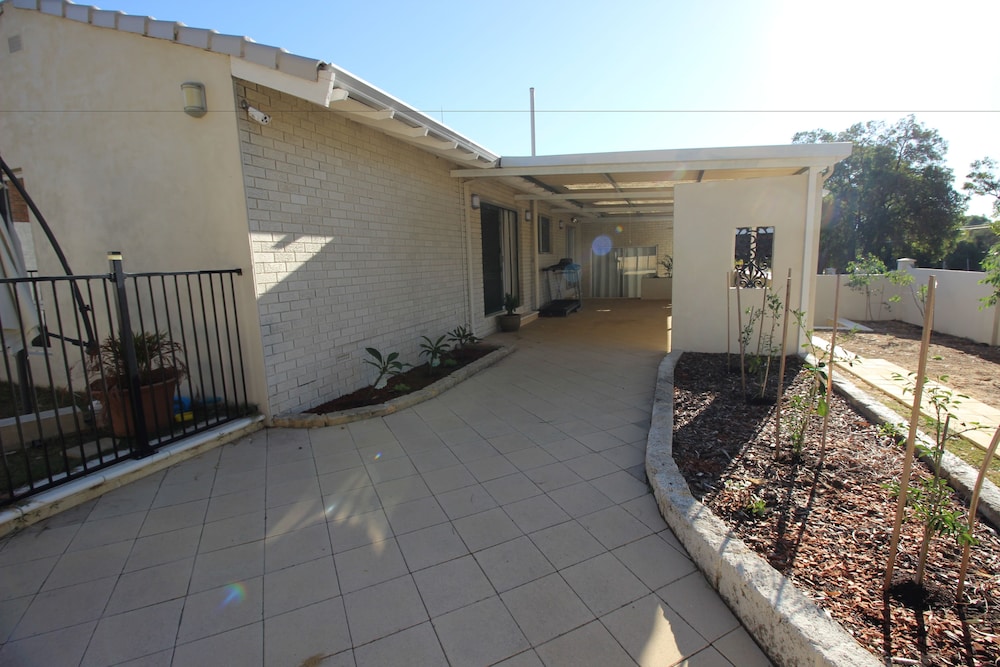 Swan View Family Home