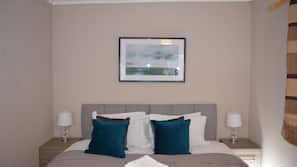 1 bedroom, premium bedding, iron/ironing board, linens