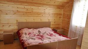4 bedrooms, iron/ironing board, free WiFi