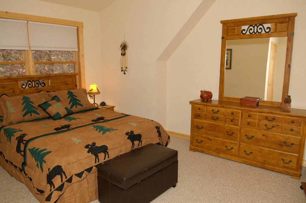 Cozy 2 Bedroom 2 Bath Log CabinPet Friendly, Fenced Yard, Views & Firepit Haywood County Vrbo