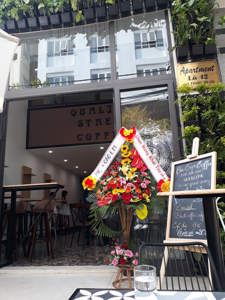 Moonlight Beach Hotel In Da Nang Vietnam Expedia