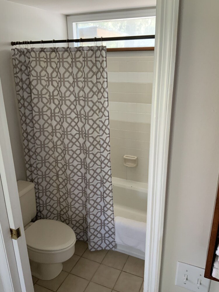 Daufuskie Cottage Historic District / High Speed Wifi / Pet Friendly