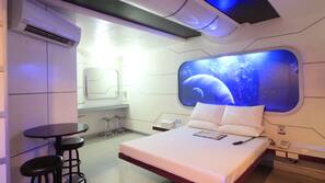 Desk, free WiFi, linens