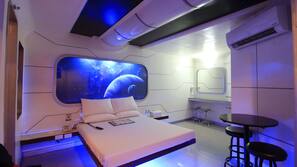 Desk, free WiFi, linens