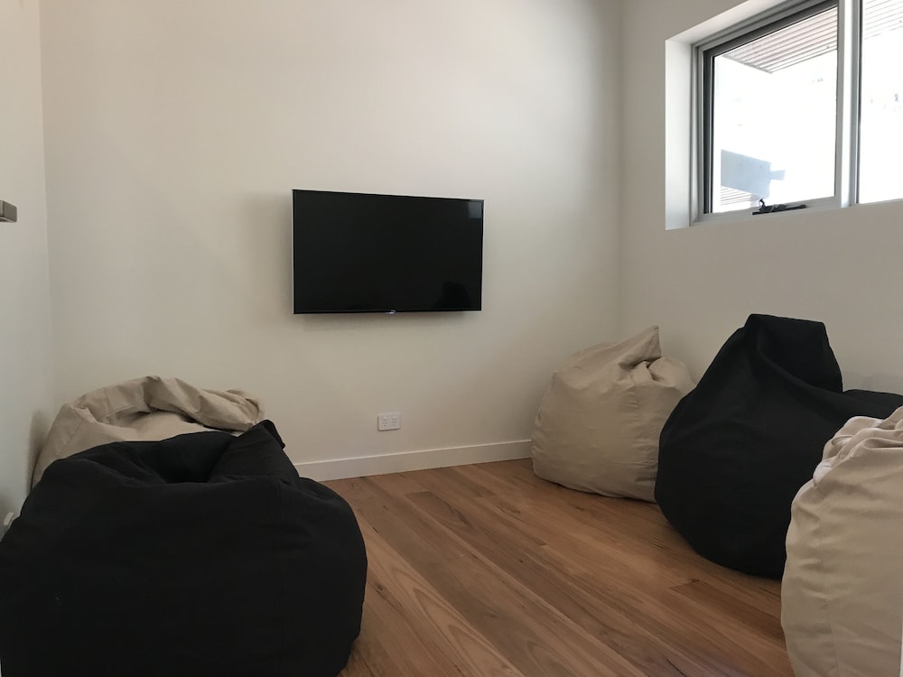 Spacious and Stylish Winter Accommodation Ideal for ski Holiday!