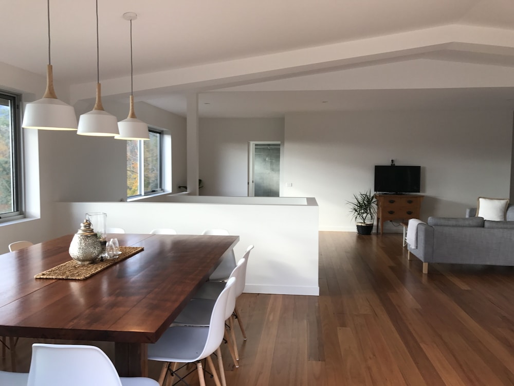 Spacious and Stylish Winter Accommodation Ideal for ski Holiday!
